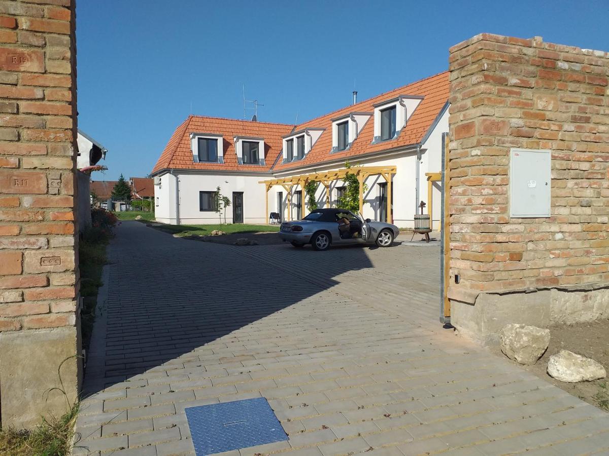 Vila Vlastovka Bulhary Exteriér fotografie